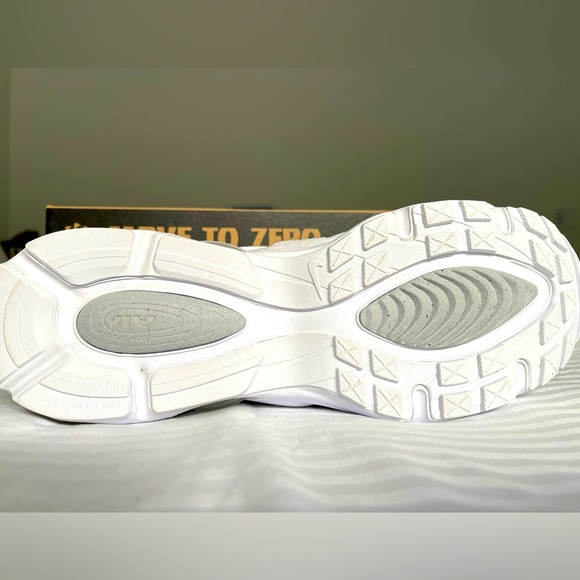 Nike Air Max TW - Picture 4 of 7